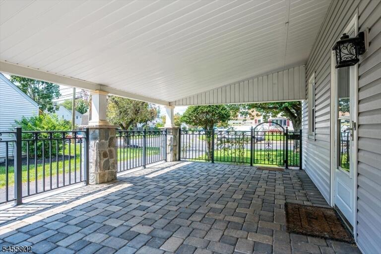 Property listing MLS 4049529 photo 27
