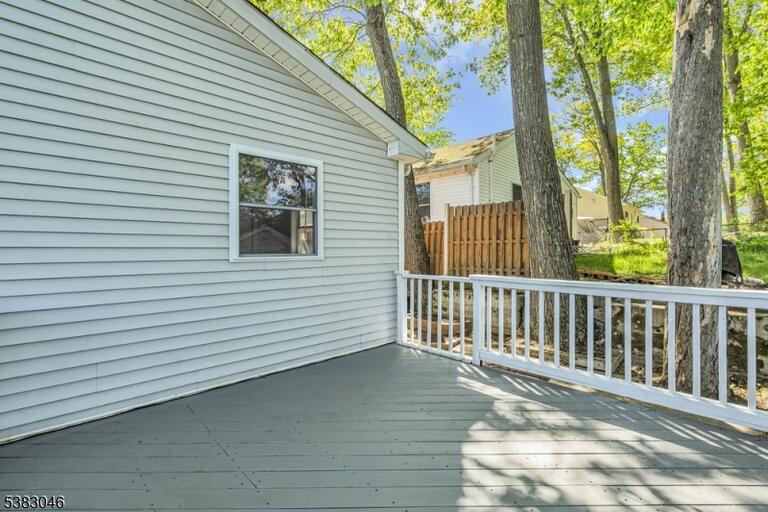 Property listing MLS 4049549 photo 25