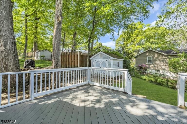 Property listing MLS 4049549 photo 27