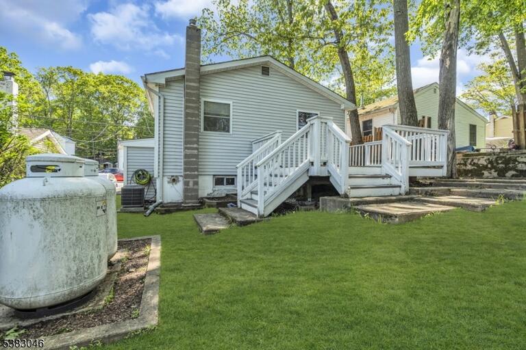 Property listing MLS 4049549 photo 32