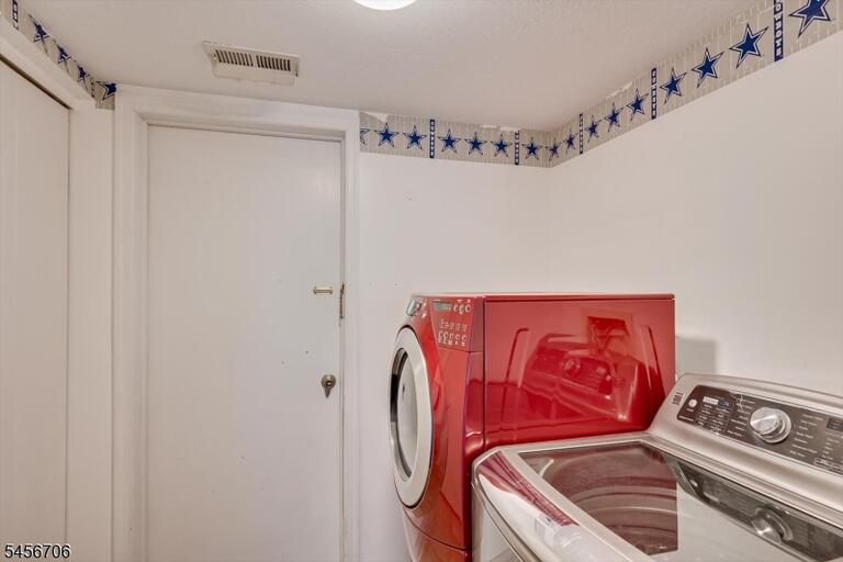 Property listing MLS 4049565 photo 19