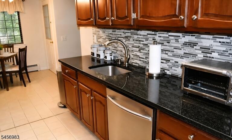 Property listing MLS 4049572 photo 2