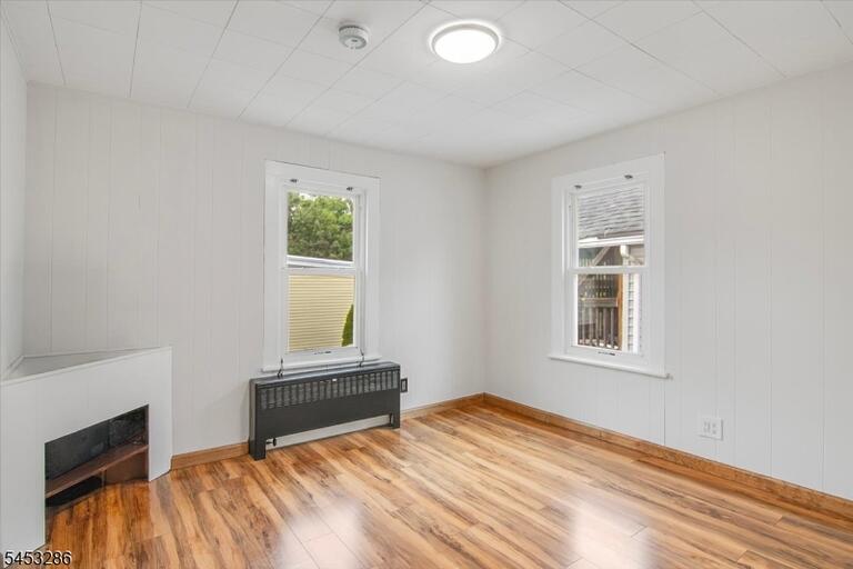 Property listing MLS 4049628 photo 15