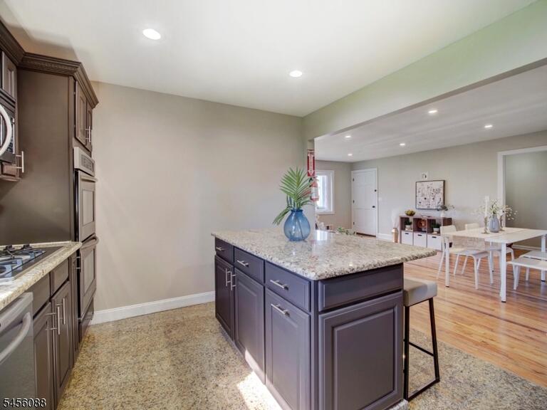 Property listing MLS 4049636 photo 10