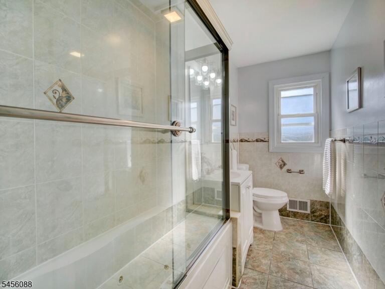 Property listing MLS 4049636 photo 13