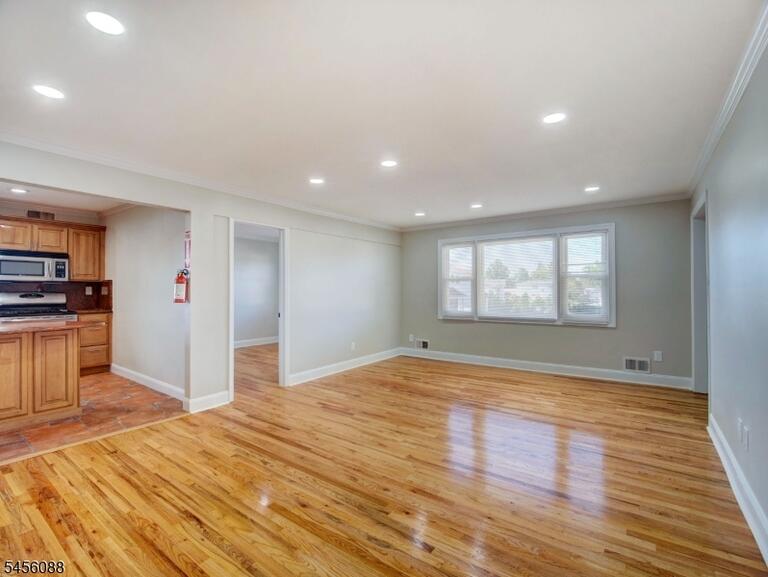 Property listing MLS 4049636 photo 22