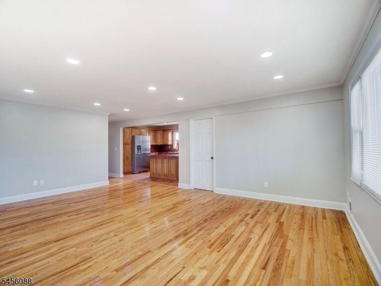 Property listing MLS 4049636 photo 23