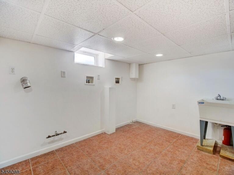 Property listing MLS 4049636 photo 40