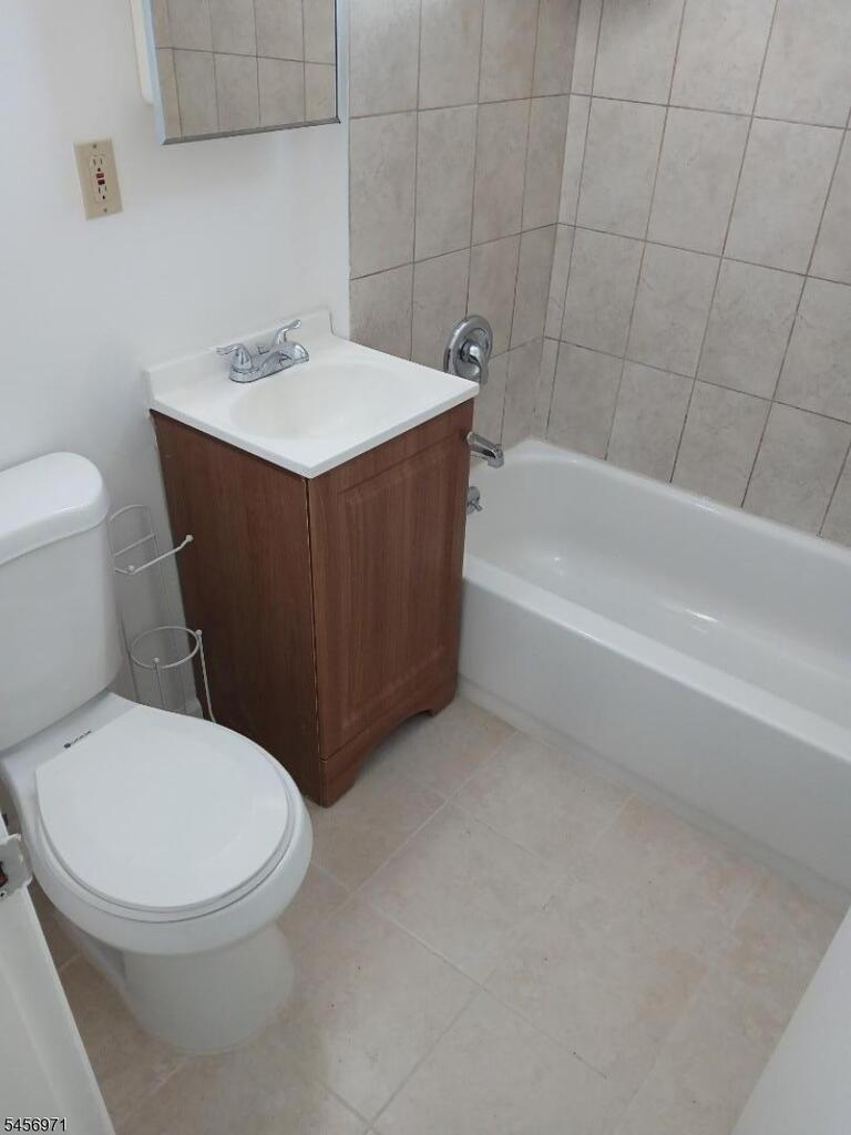 Property listing MLS 4049680 photo 12