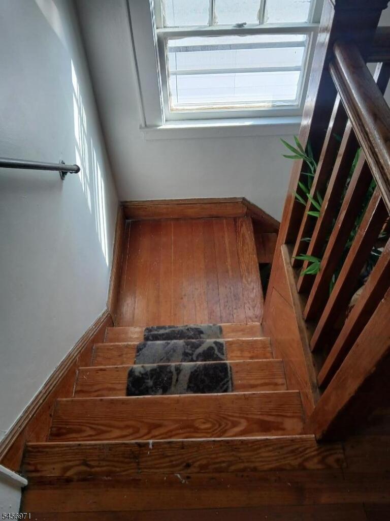 Property listing MLS 4049680 photo 40