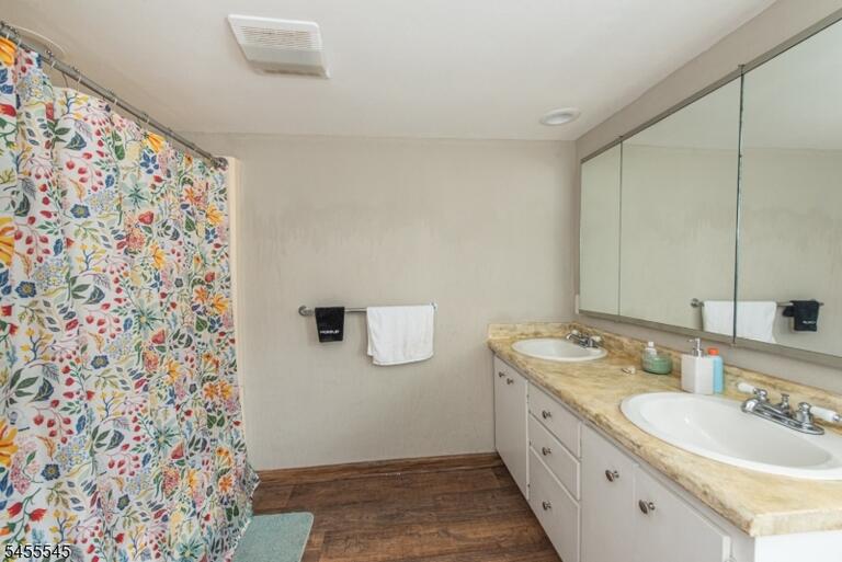 Property listing MLS 4049682 photo 14