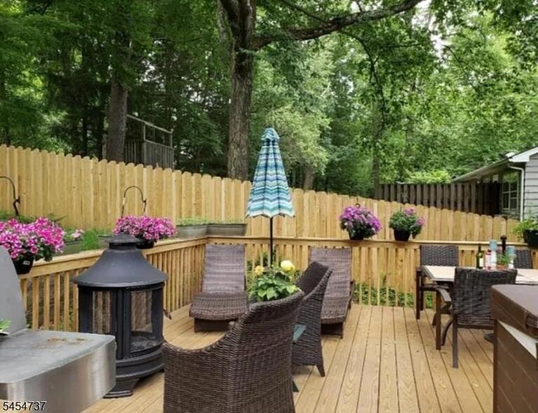 Property listing MLS 4049734 photo 4