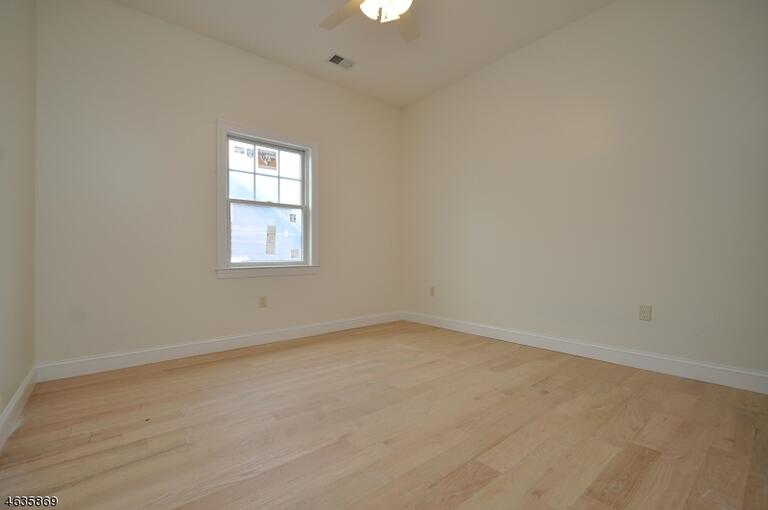 Property listing MLS 4049744 photo 6