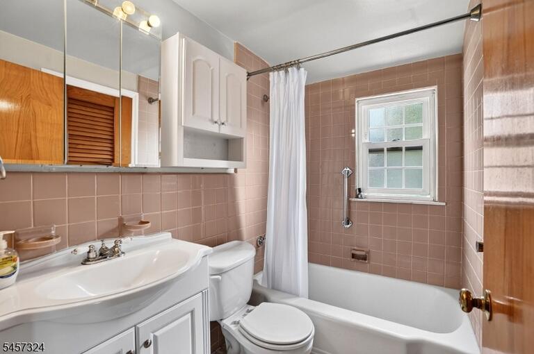 Property listing MLS 4049760 photo 24