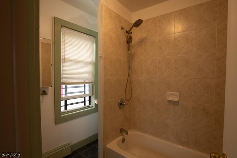 Property listing MLS 4049839 photo 2