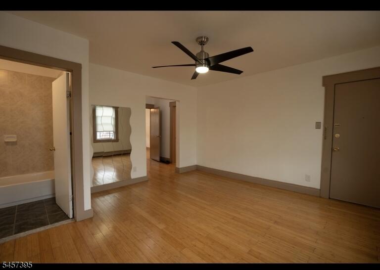 Property listing MLS 4049839 photo 3