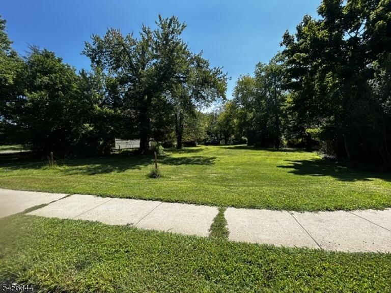 Property listing MLS 4049855 photo 1