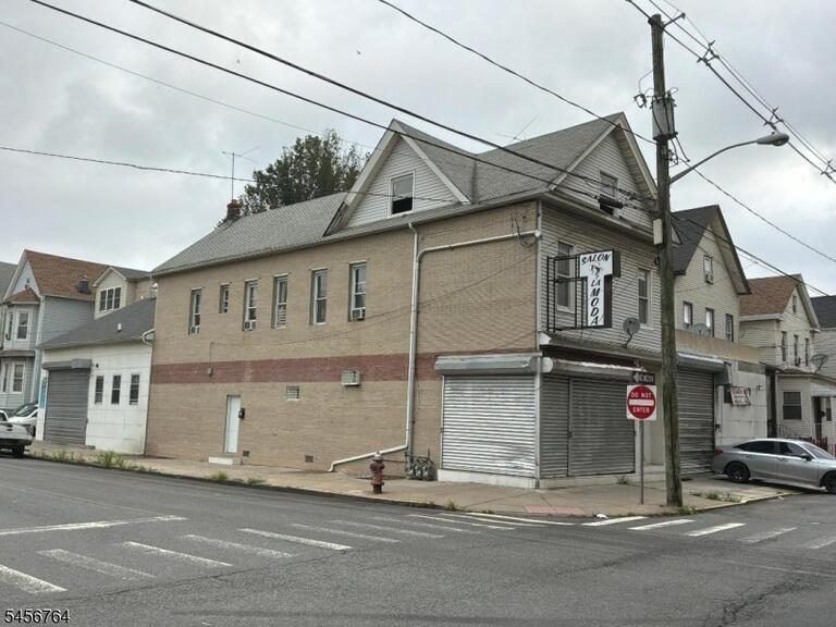 Property listing MLS 4049876 photo 1