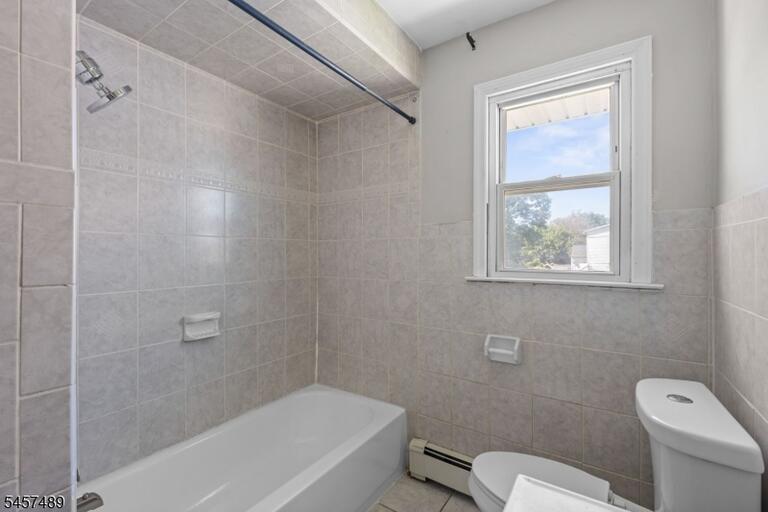 Property listing MLS 4049936 photo 15