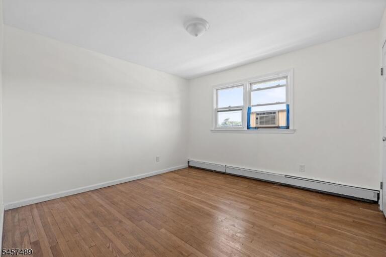 Property listing MLS 4049936 photo 16