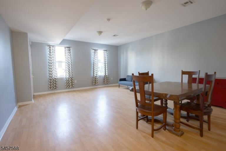 Property listing MLS 4049950 photo 4
