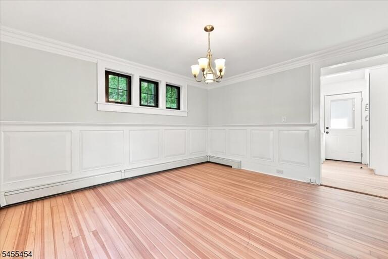 Property listing MLS 4049984 photo 14