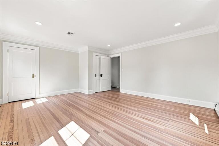 Property listing MLS 4049984 photo 19