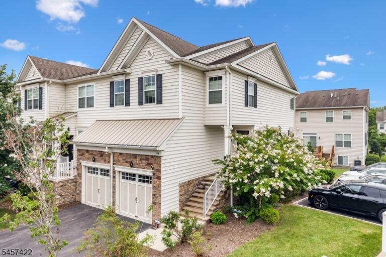 Property listing MLS 4050065 photo 2