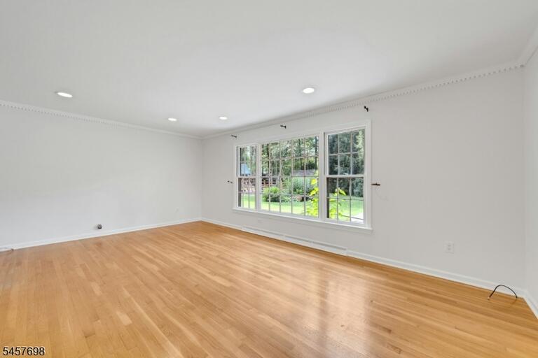 Property listing MLS 4050077 photo 17