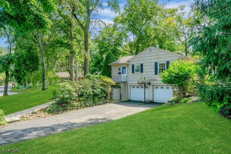 Property listing MLS 4050077 photo 32