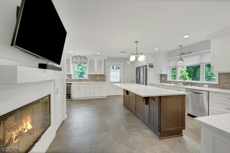 Property listing MLS 4050077 photo 7