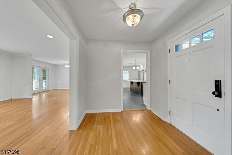 Property listing MLS 4050077 photo 8