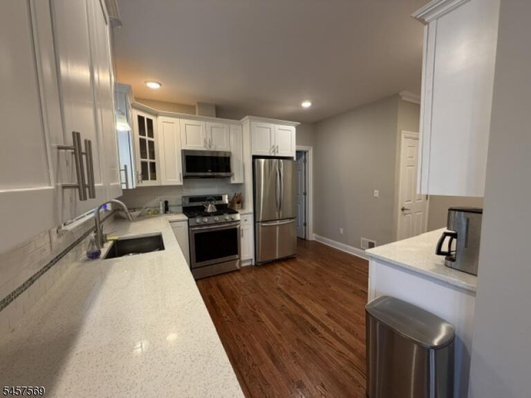 Property listing MLS 4050142 photo 5