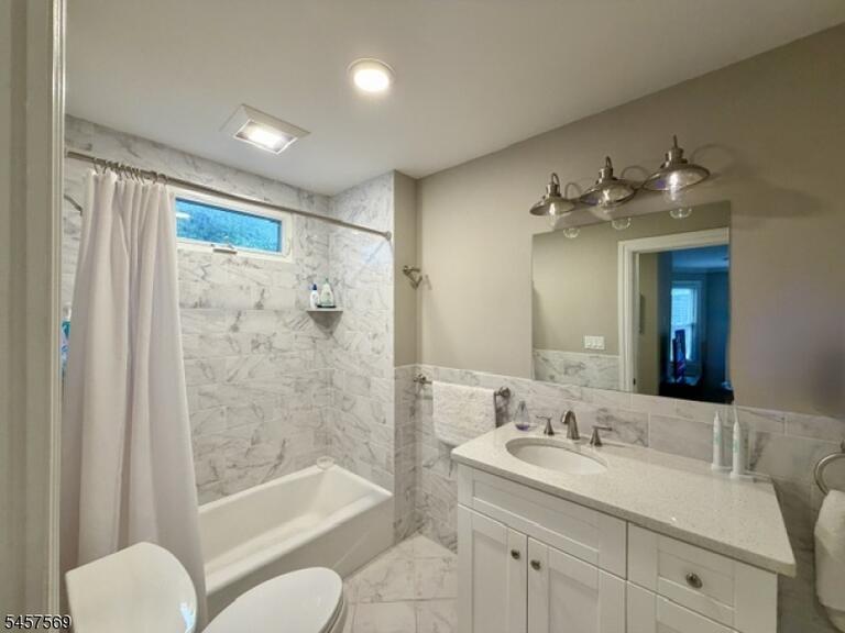 Property listing MLS 4050142 photo 9