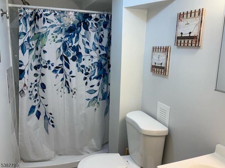 Property listing MLS 4050240 photo 20