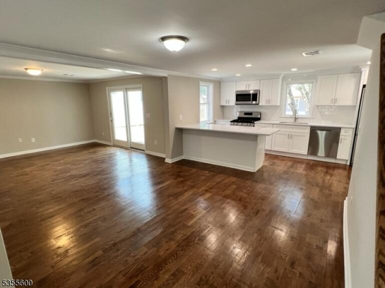 Property listing MLS 4050398 photo 3