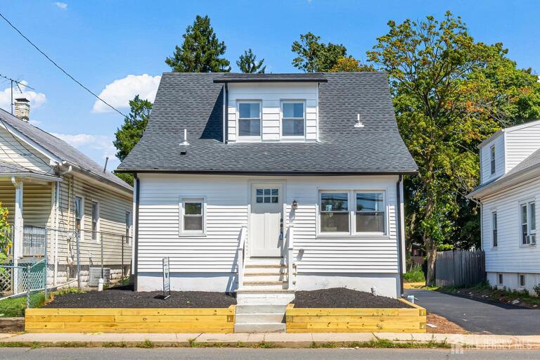 Photo 2 of 687 Hermann Road, North Brunswick NJ 08902, North Brunswick, NJ