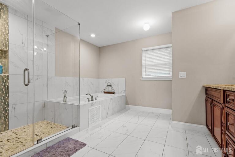 Photo 15 of 628 New Dover Road, Colonia NJ 07607, Colonia, NJ