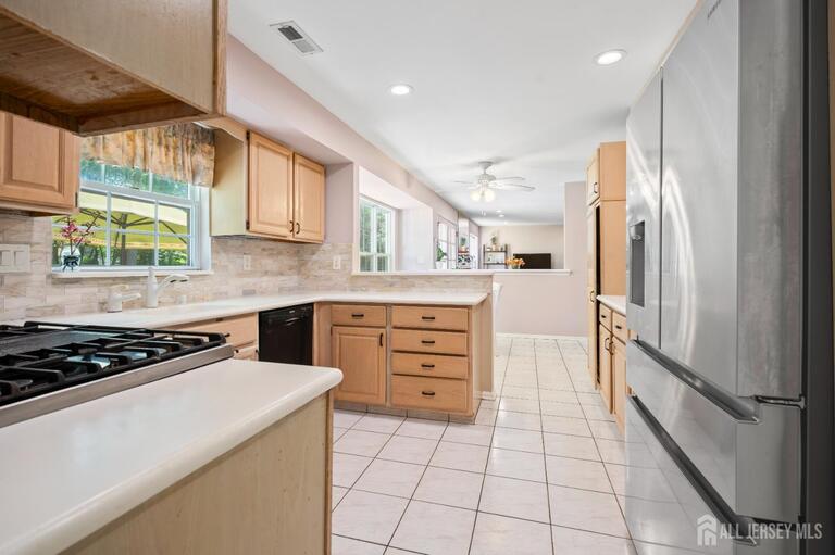 Photo 8 of 23 Aldingham Circle, East Brunswick NJ 08816, East Brunswick, NJ