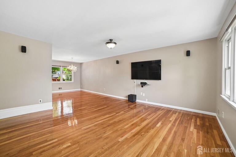 Photo 7 of 743 Wood Avenue, Edison NJ 08850, Edison, NJ