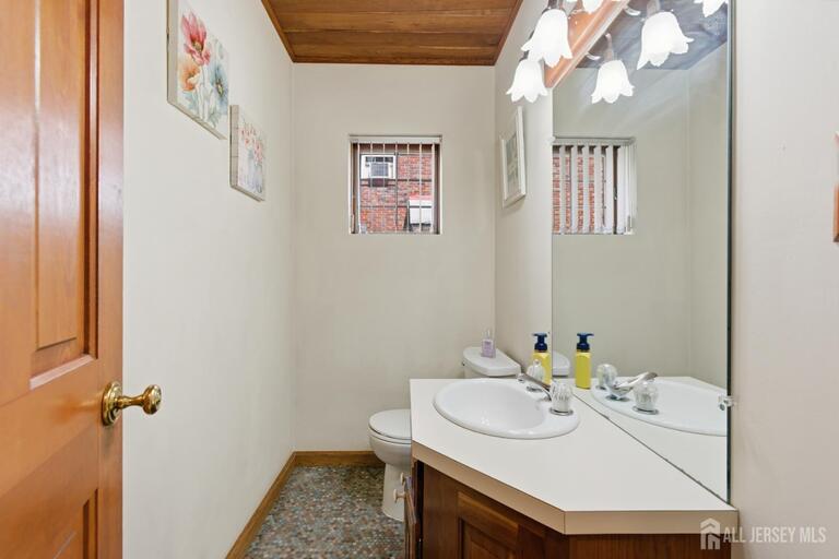 Photo 13 of 329 S Pine Avenue, South Amboy NJ 08879, South Amboy, NJ