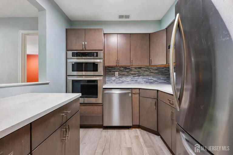Photo 7 of 811 Waterford Drive, Edison NJ 08817, Edison, NJ