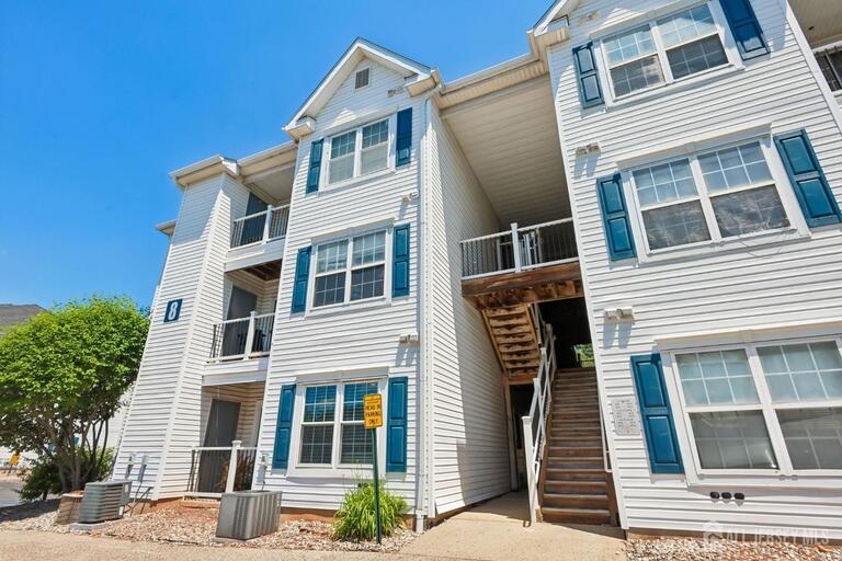 Photo 2 of 811 Waterford Drive, Edison NJ 08817, Edison, NJ
