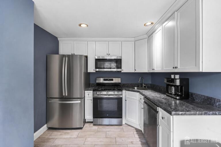 Photo 8 of 76 Woodland Drive, Keyport NJ 07735, Keyport, NJ