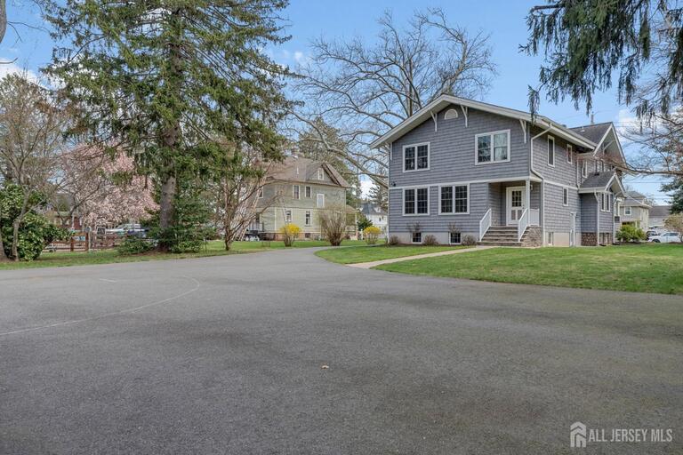 Photo 48 of 420 Mountainview Terrace, Dunellen NJ 08812, Dunellen, NJ