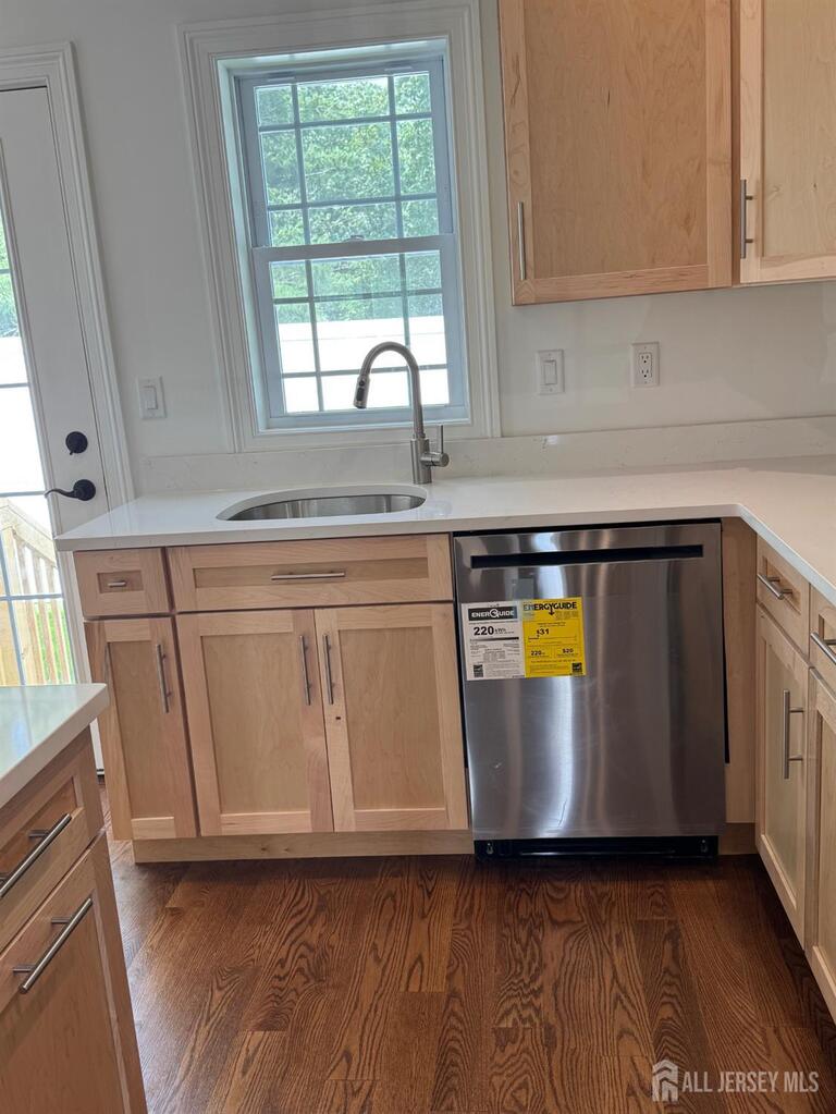 Photo 18 of 14 Moyse Place, Edison NJ 08820, Edison, NJ