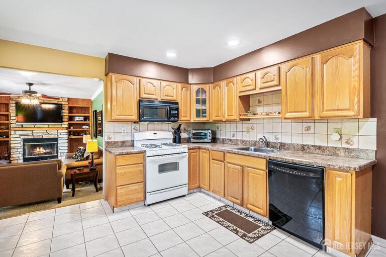 Photo 7 of 5 Camelot Drive, East Brunswick NJ 08816, East Brunswick, NJ