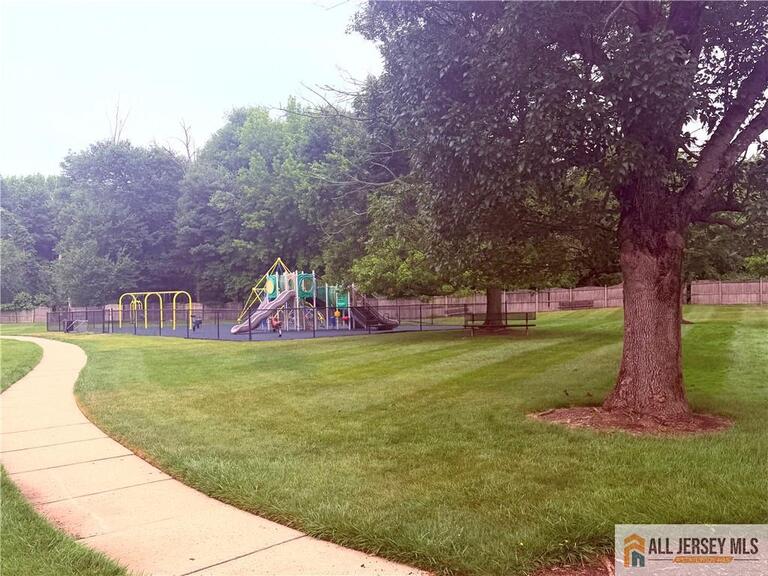 Photo 45 of 2 Park Gate Drive # 1002, Edison NJ 08820, Edison, NJ
