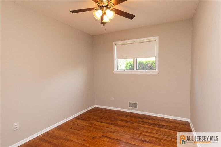 Photo 12 of 10 Eardley Road, Edison NJ 08817, Edison, NJ