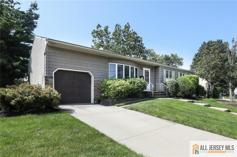 Photo 27 of 10 Eardley Road, Edison NJ 08817, Edison, NJ